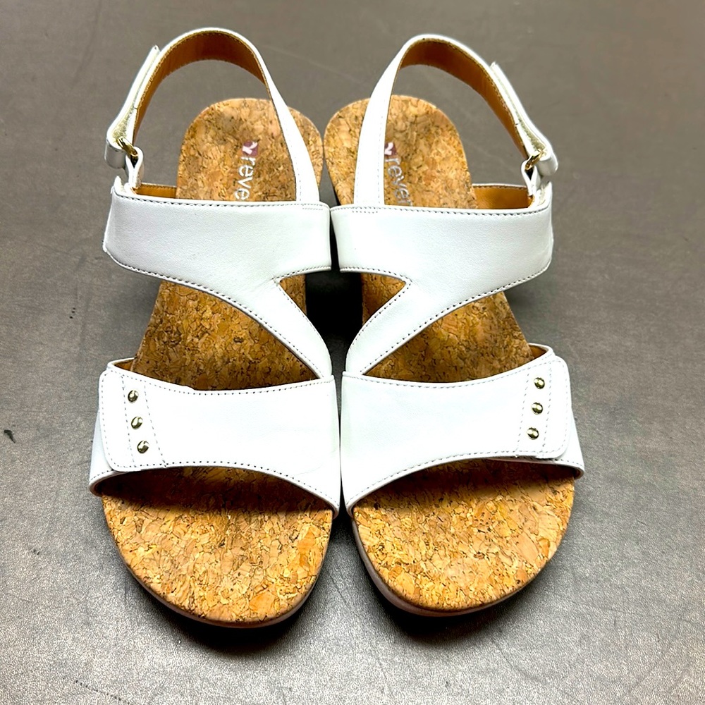 revere Granada Size 38/wom 7